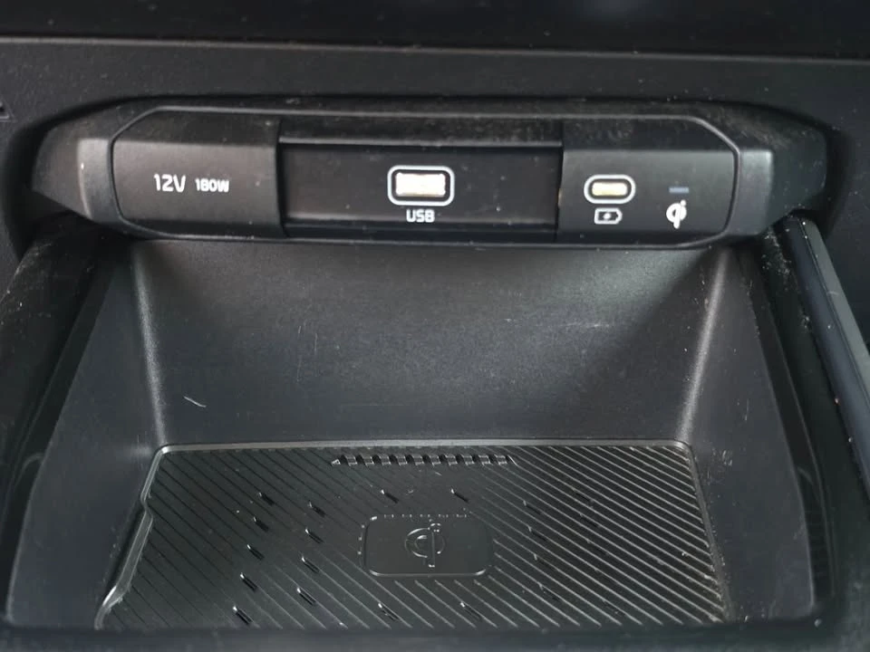 2023 Kia Niro - Image 10 of 19