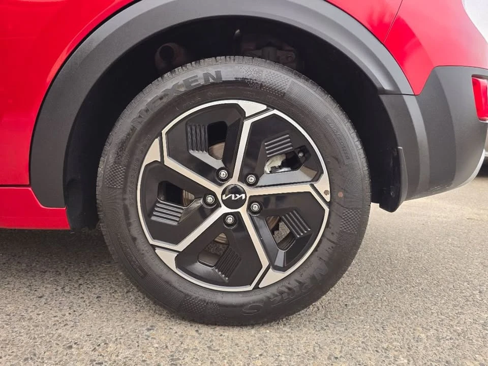 2023 Kia Niro - Image 17 of 19