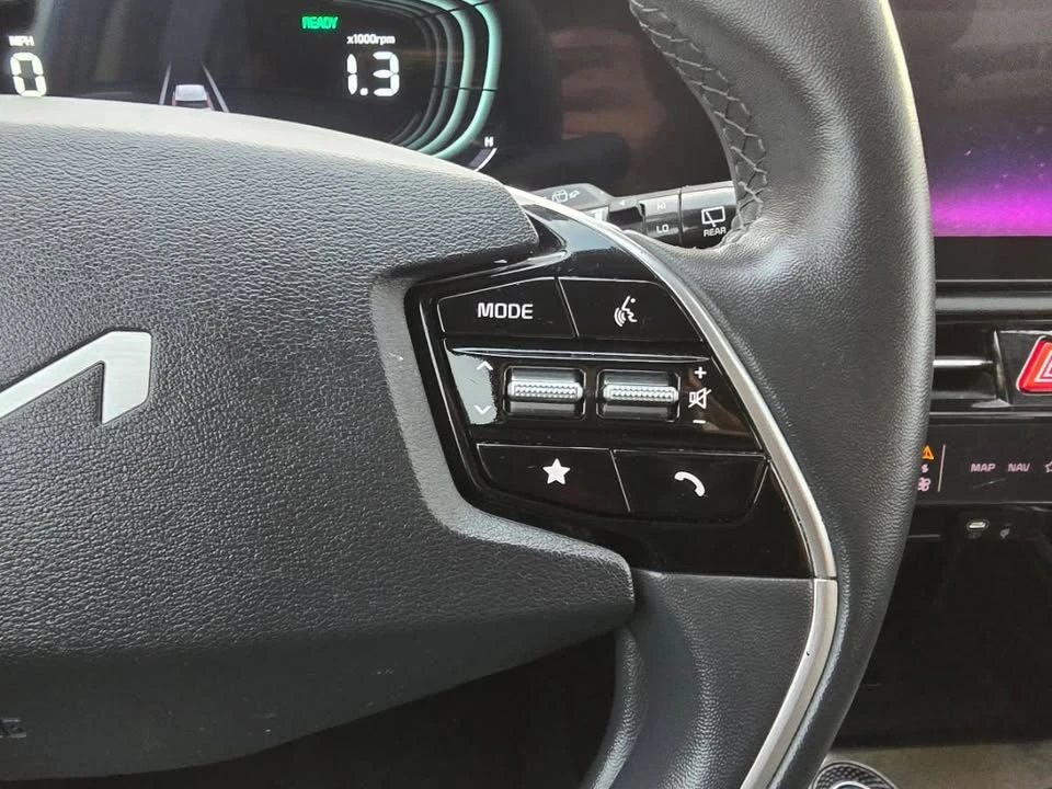2023 Kia Niro - Image 9 of 19