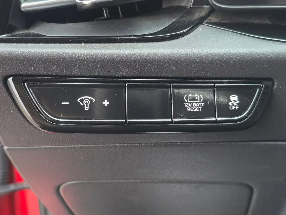 2023 Kia Niro - Image 3 of 19