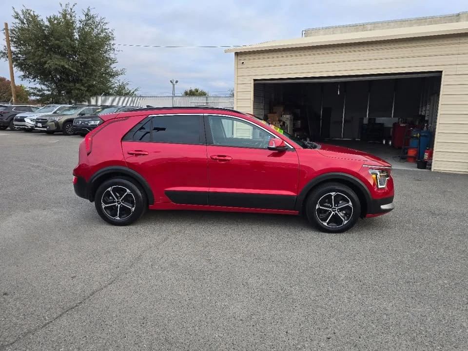 2023 Kia Niro - Image 19 of 19