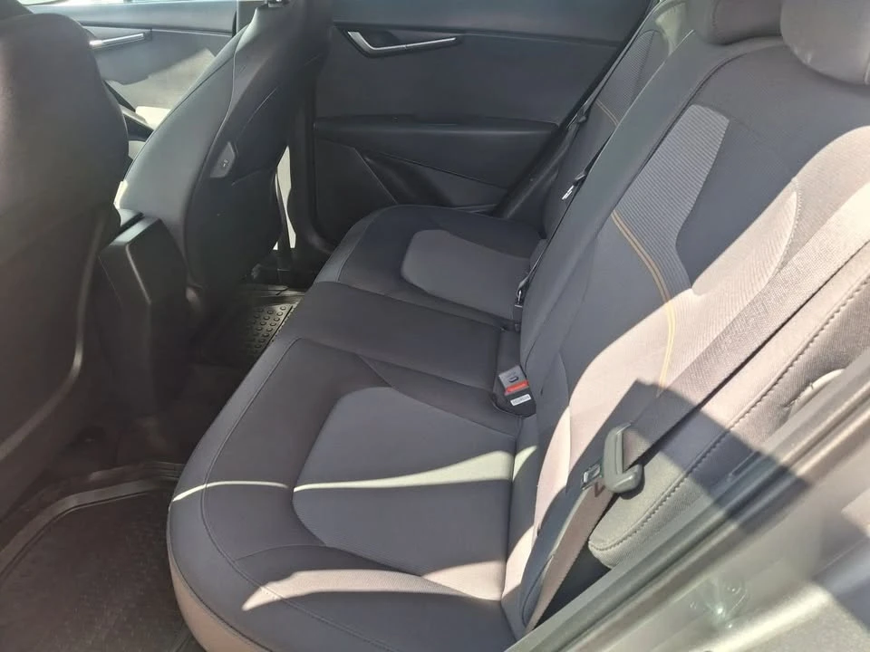 2023 Kia Niro - Image 10 of 10