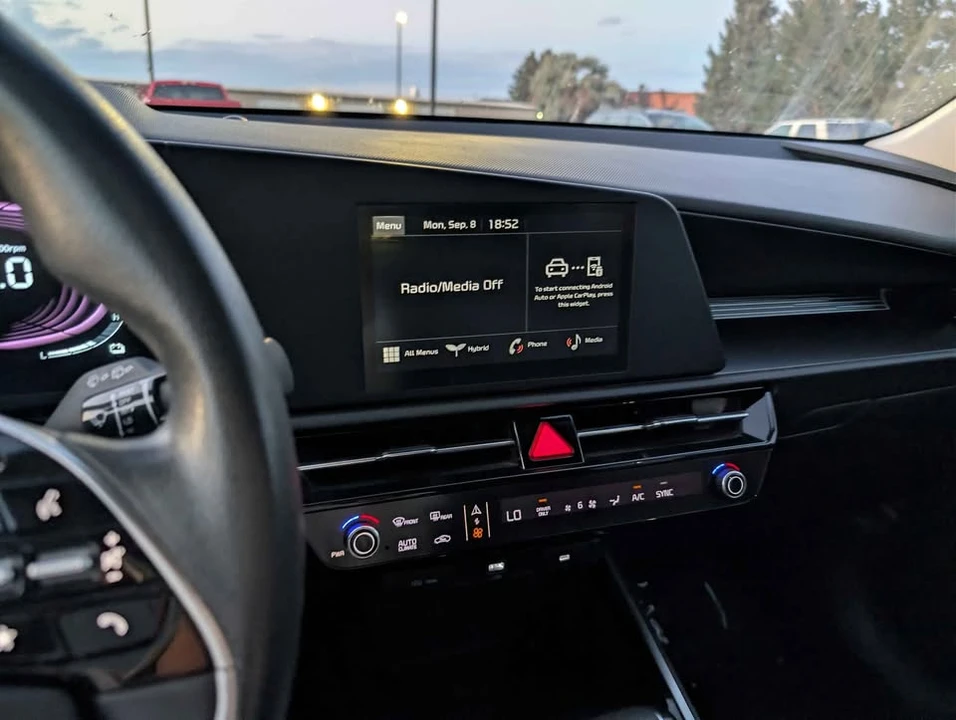 2023 Kia Niro - Image 7 of 7