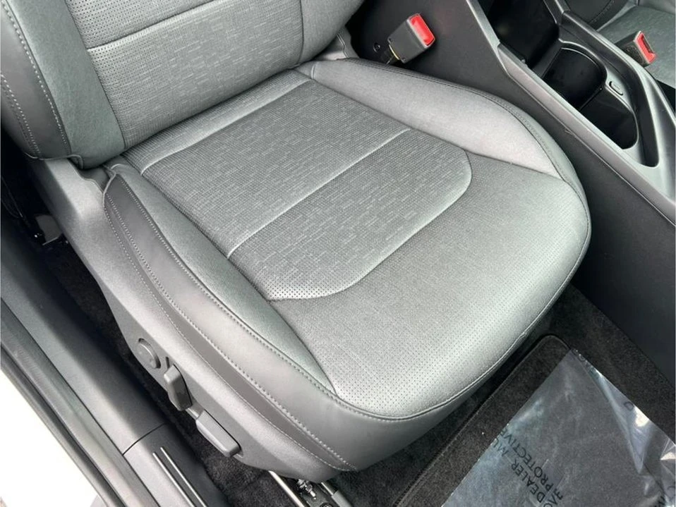 2023 Kia Niro - Image 7 of 20