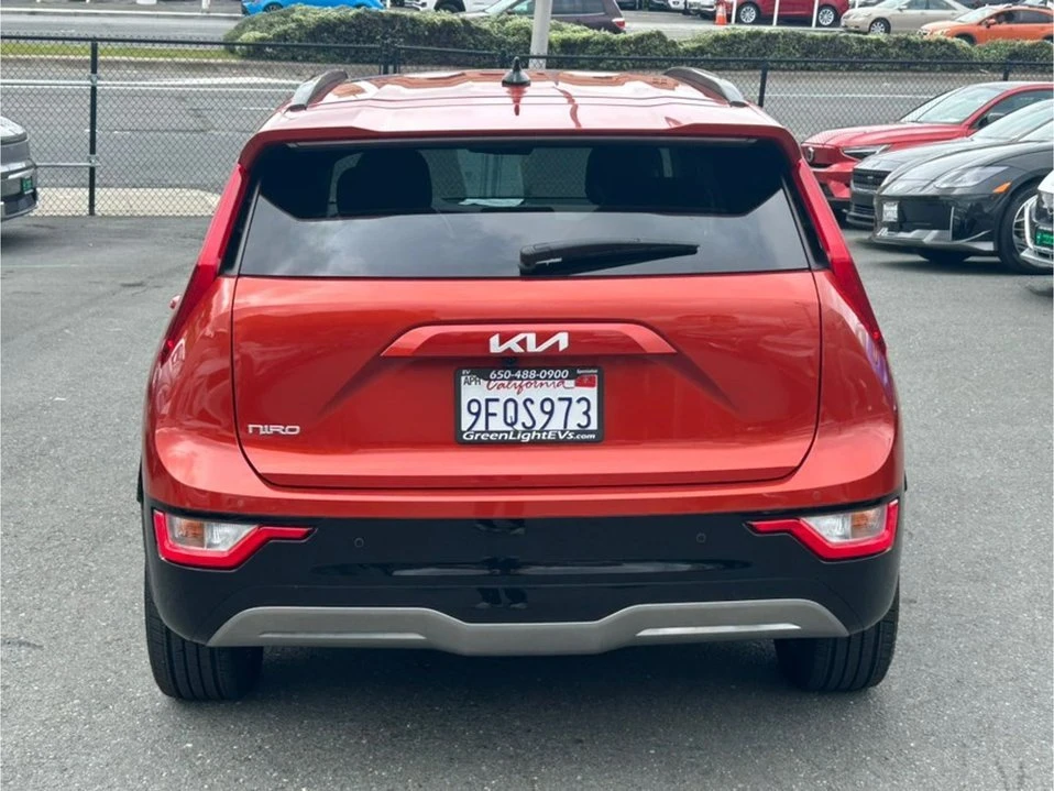 2023 Kia Niro - Image 3 of 20