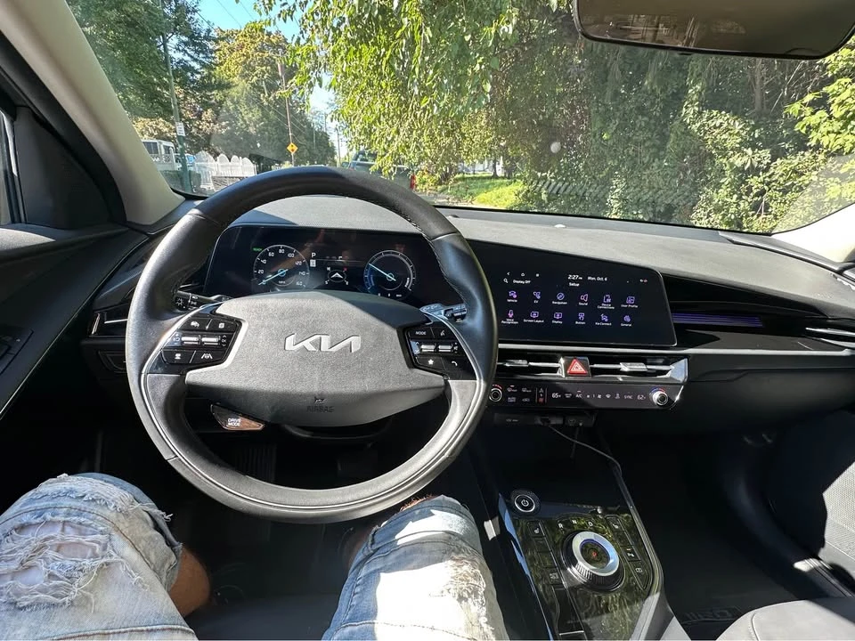 2023 Kia Niro - Image 3 of 14
