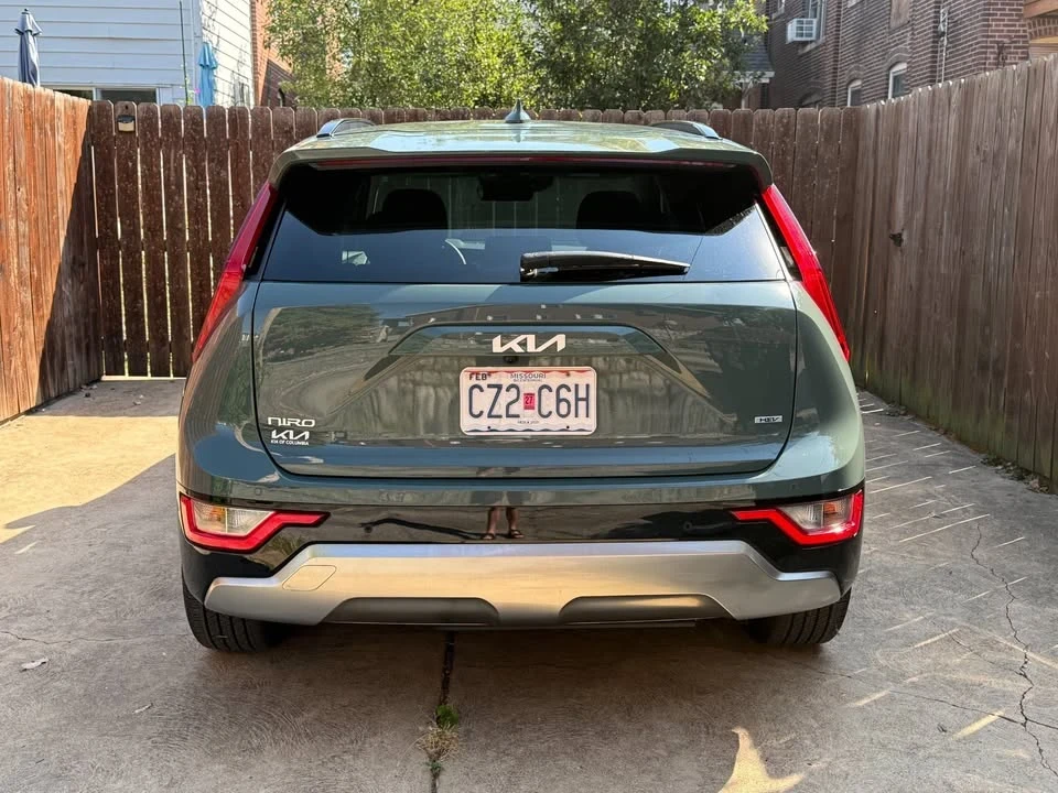 2023 Kia Niro - Image 6 of 13