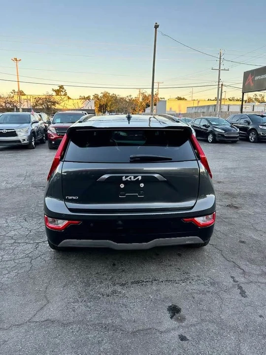 2023 Kia Niro - Image 4 of 12