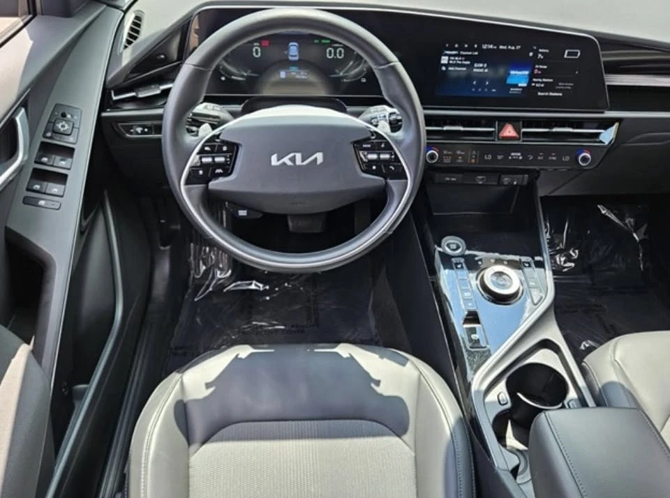 2023 Kia Niro - Image 9 of 11