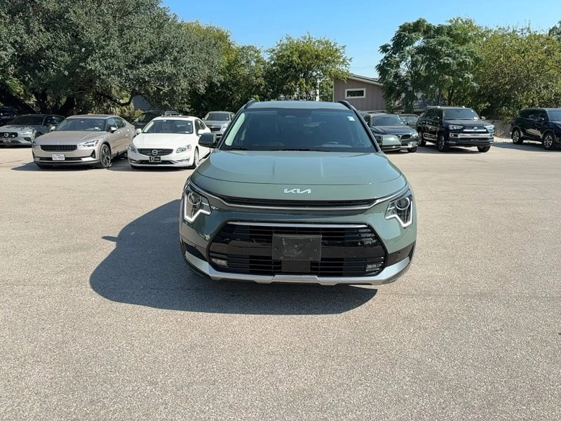 2023 Kia Niro - Image 8 of 19