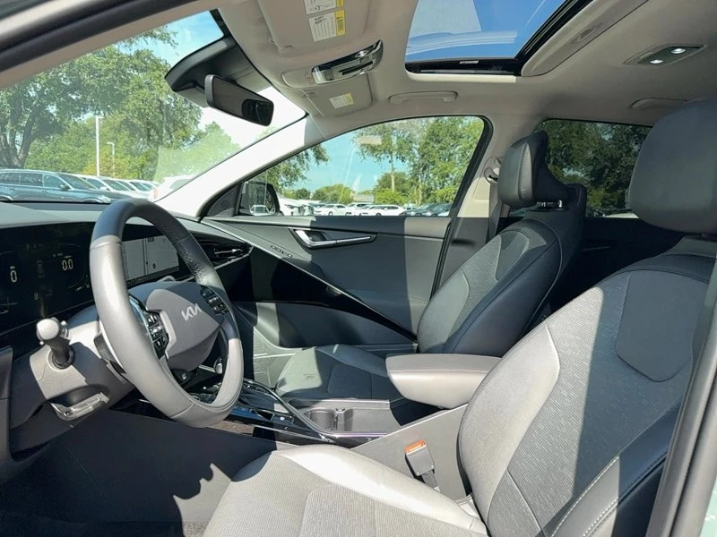 2023 Kia Niro - Image 11 of 19