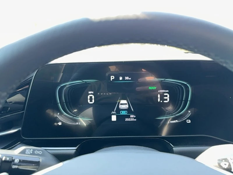 2023 Kia Niro - Image 18 of 19