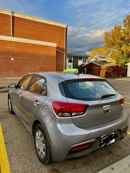 2023 Kia Rio - Image 5 of 10