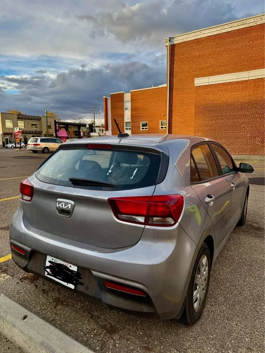 2023 Kia Rio - Image 6 of 10