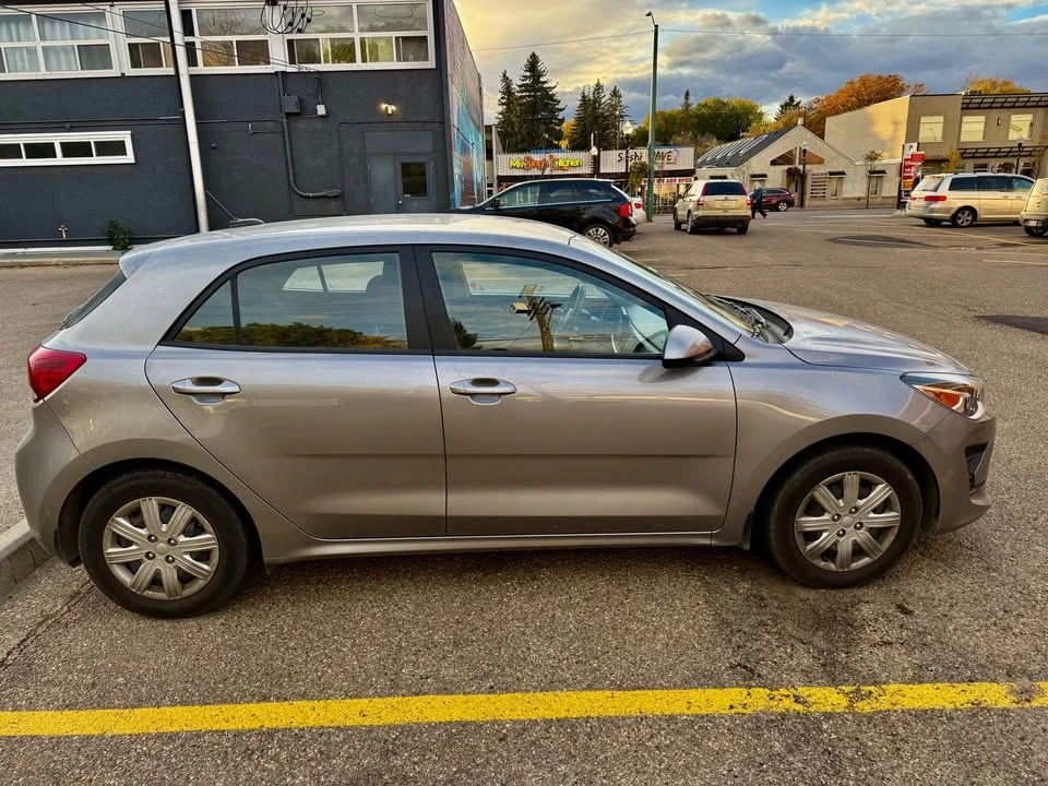 2023 Kia Rio - Image 7 of 10