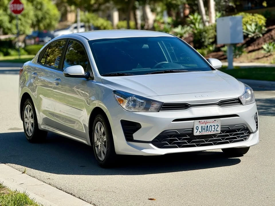 2023 Kia Rio - Image 3 of 8