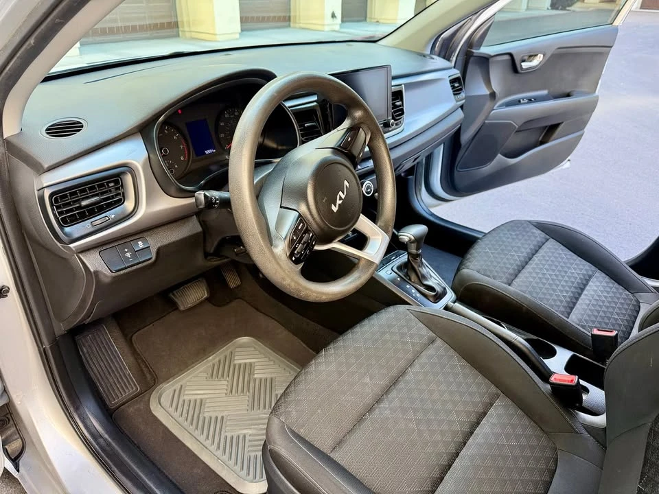 2023 Kia Rio - Image 5 of 8