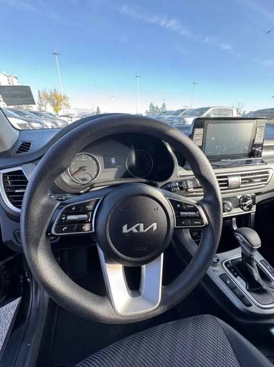 2023 Kia Seltos - Image 4 of 5