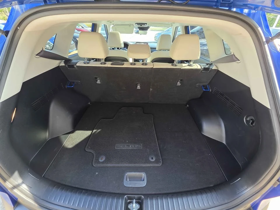 2023 Kia Seltos - Image 16 of 19