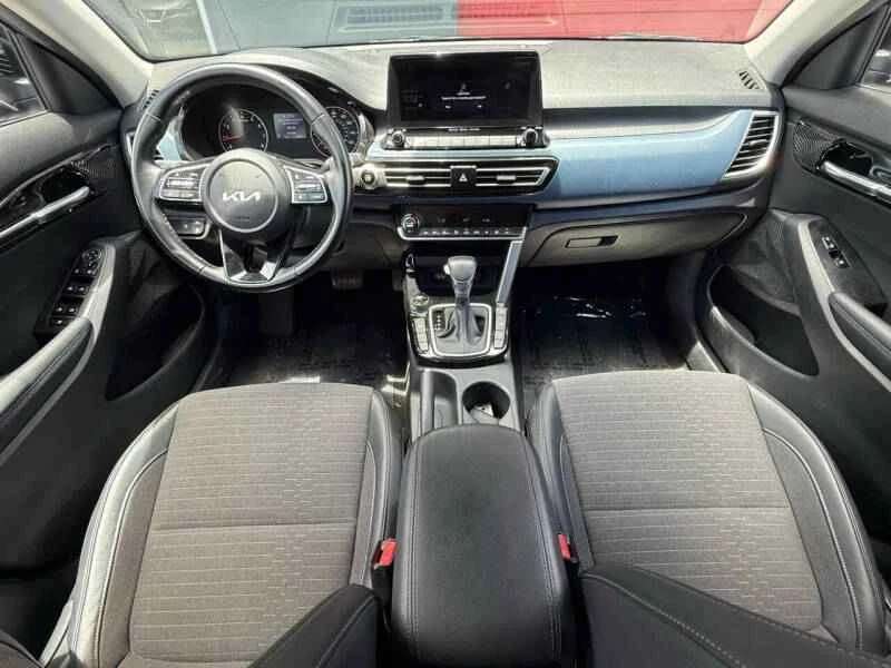 2023 Kia Seltos - Image 4 of 5