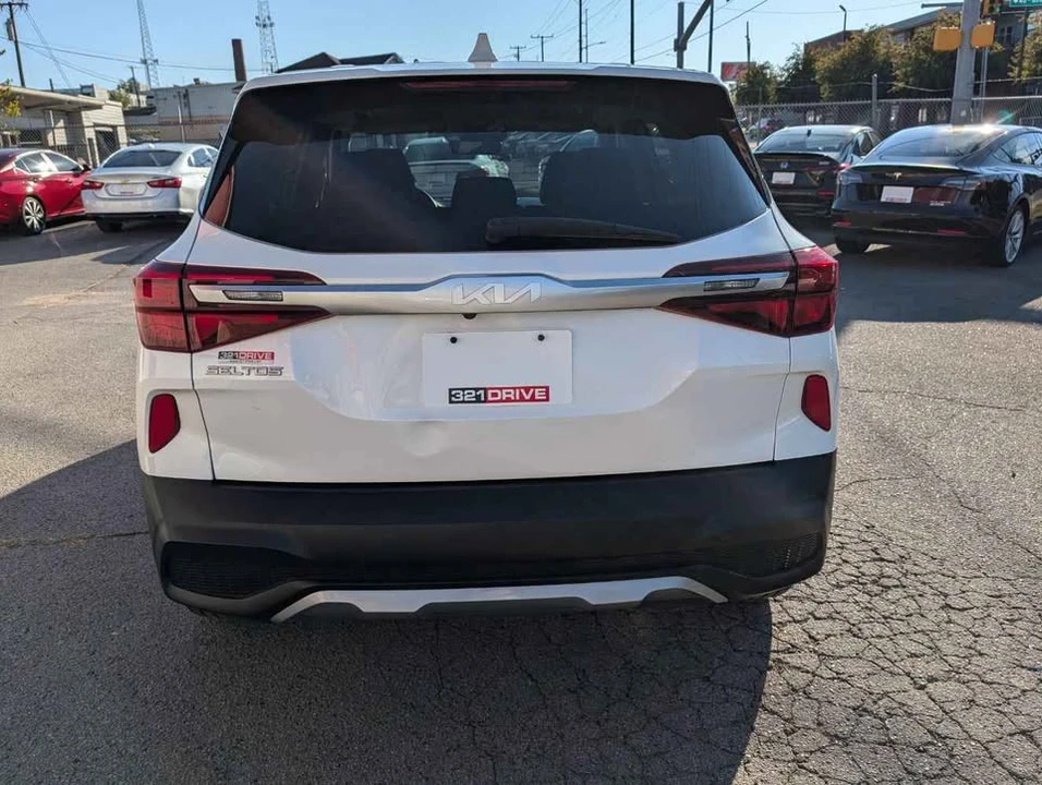 2023 Kia Seltos - Image 4 of 7