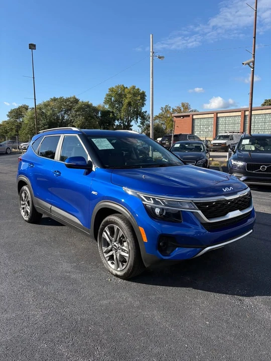 2023 Kia Seltos - Image 3 of 5