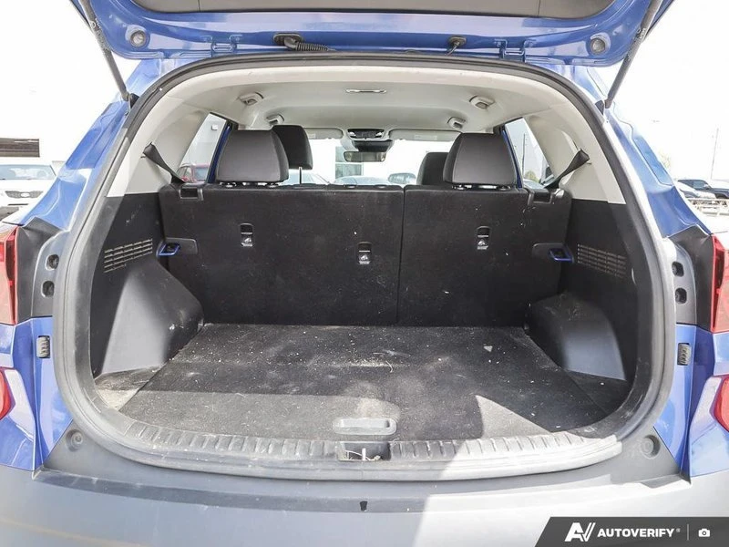 2023 Kia Seltos - Image 10 of 20