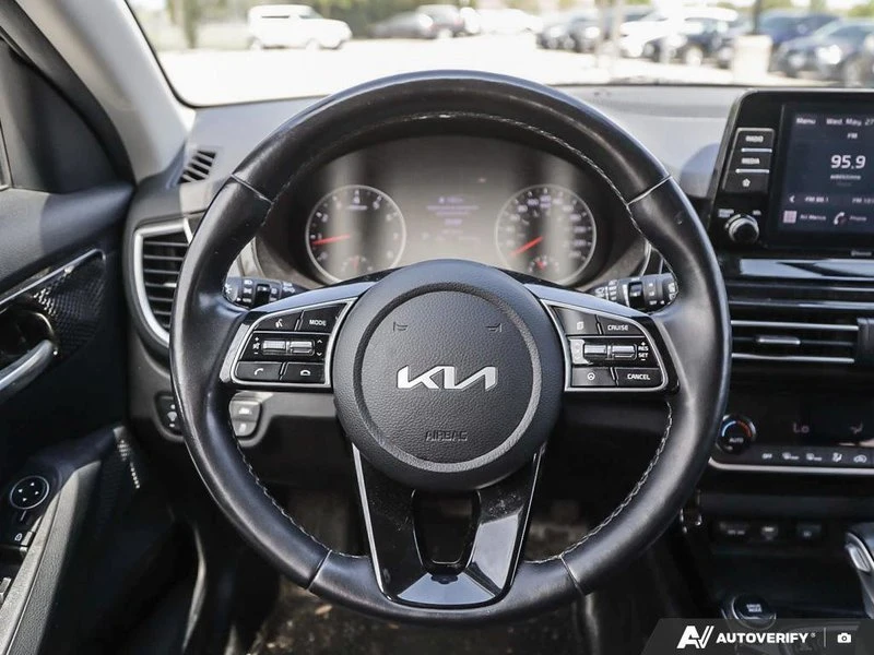 2023 Kia Seltos - Image 12 of 20