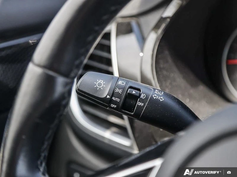 2023 Kia Seltos - Image 14 of 20
