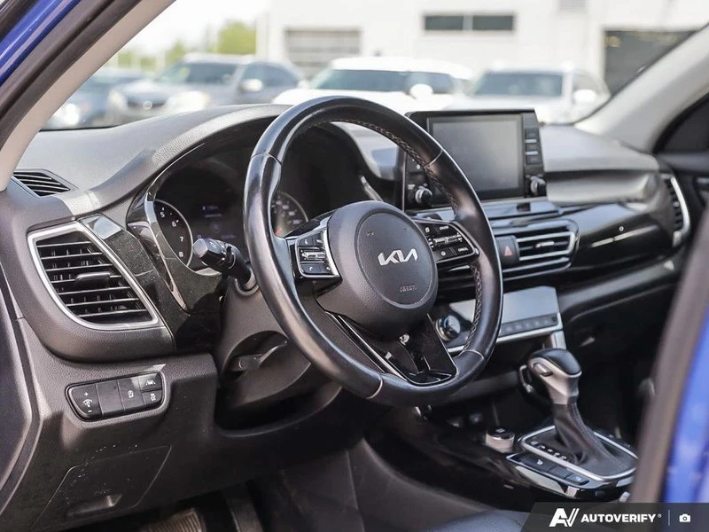 2023 Kia Seltos - Image 11 of 20