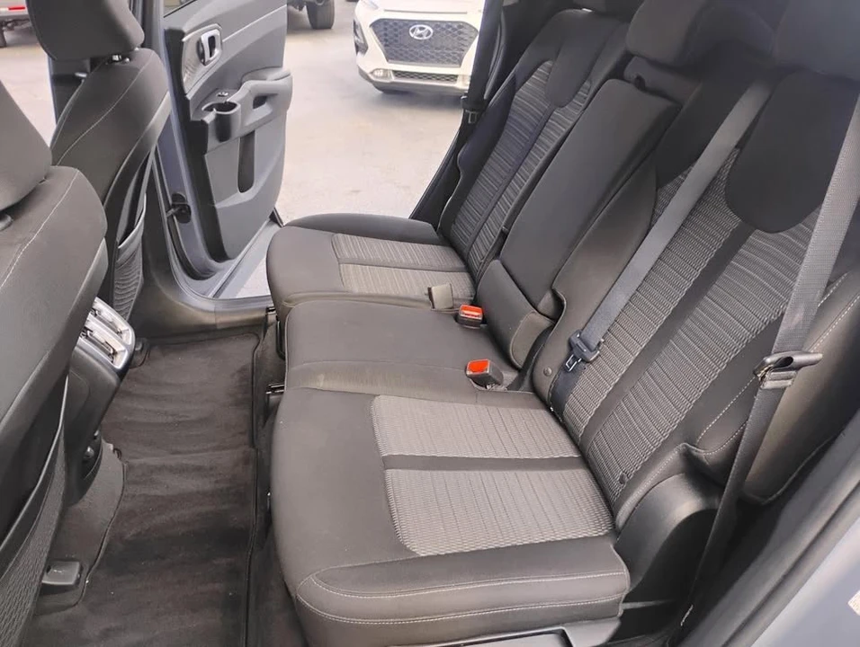 2023 Kia Sorento - Image 11 of 20