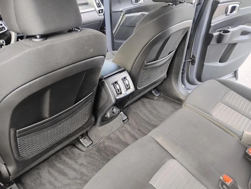 2023 Kia Sorento - Image 12 of 20