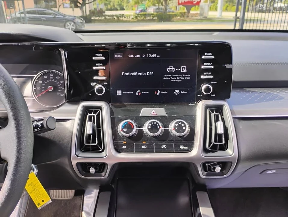 2023 Kia Sorento - Image 19 of 20