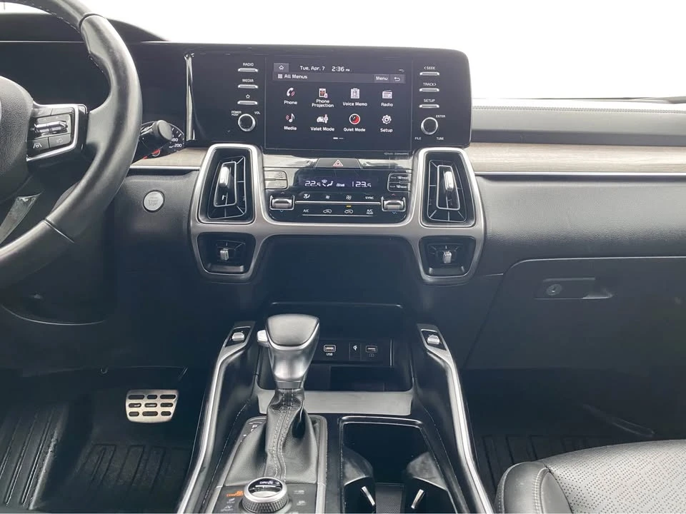 2023 Kia Sorento - Image 10 of 12