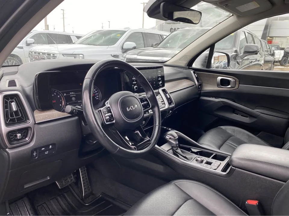 2023 Kia Sorento - Image 7 of 12