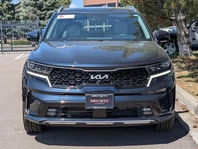 2023 Kia Sorento - Image 2 of 20