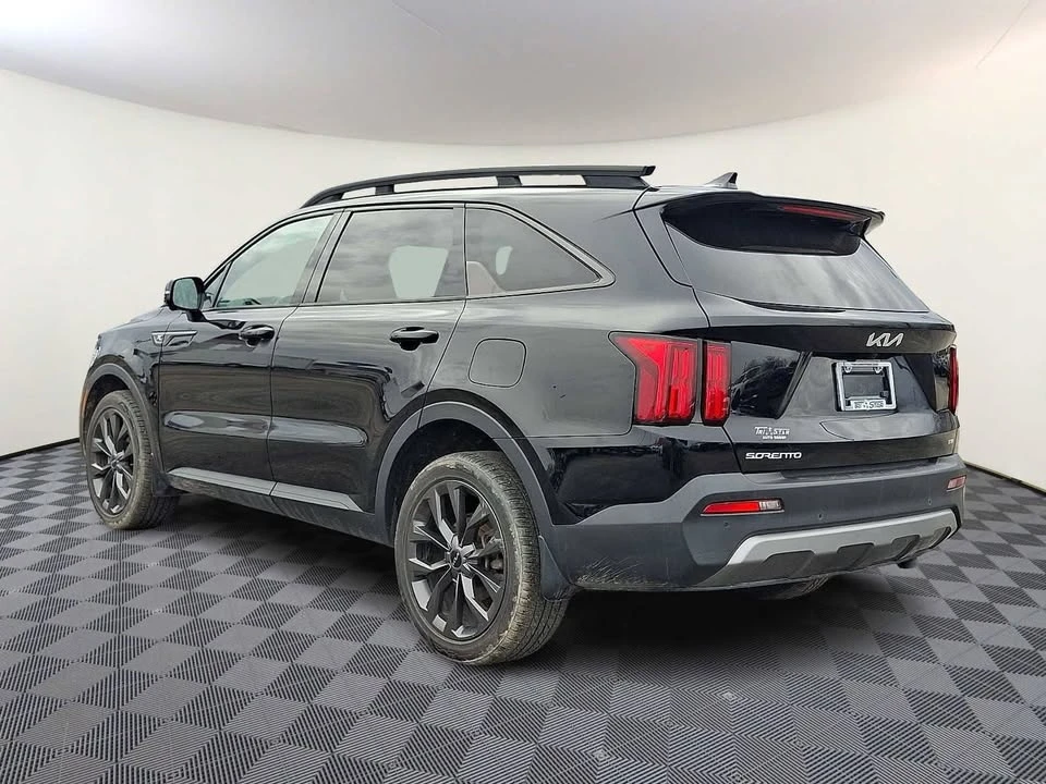 2023 Kia Sorento - Image 4 of 13