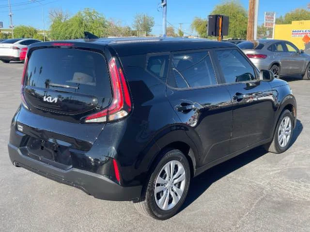 2023 Kia Soul - Image 3 of 13