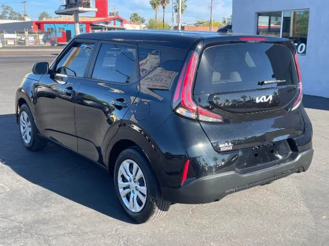 2023 Kia Soul - Image 5 of 13