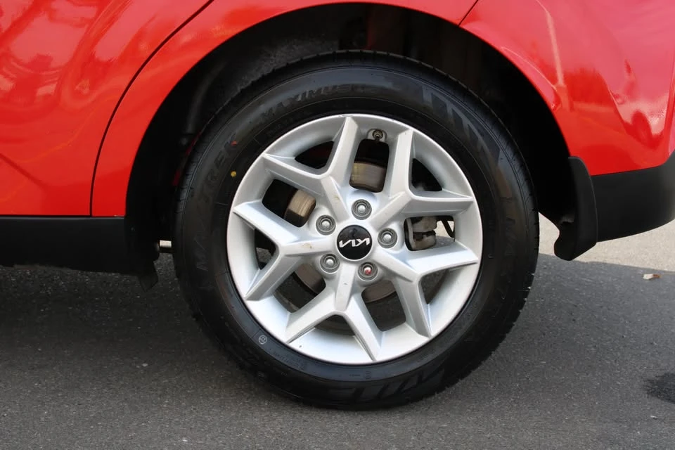 2023 Kia Soul - Image 10 of 20