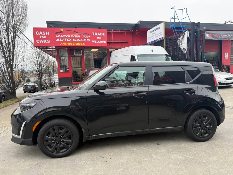 2023 Kia Soul - Image 3 of 18