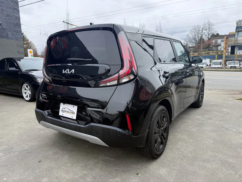2023 Kia Soul - Image 6 of 18