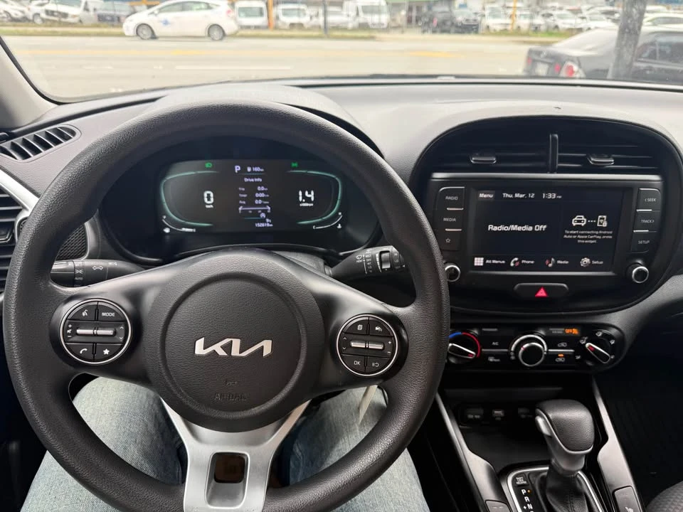 2023 Kia Soul - Image 16 of 18