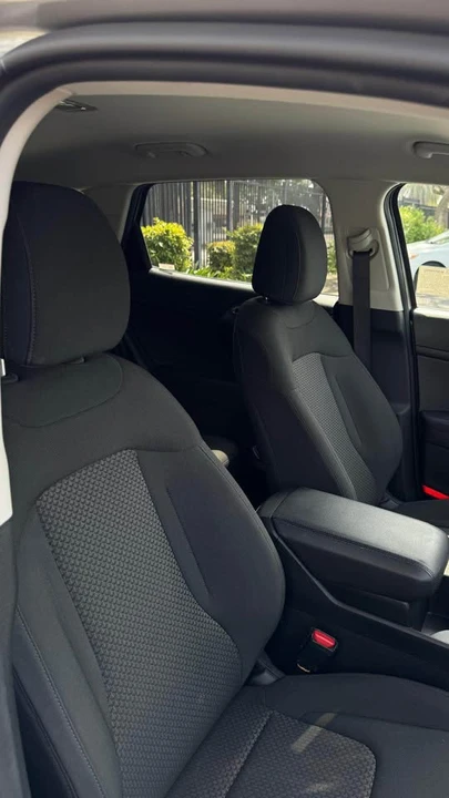 2023 Kia Sportage - Image 8 of 16