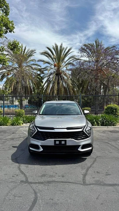 2023 Kia Sportage - Image 1 of 16