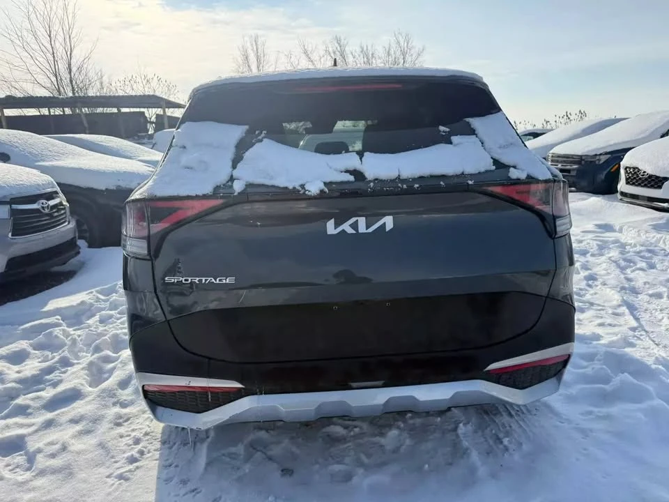 2023 Kia Sportage - Image 6 of 9