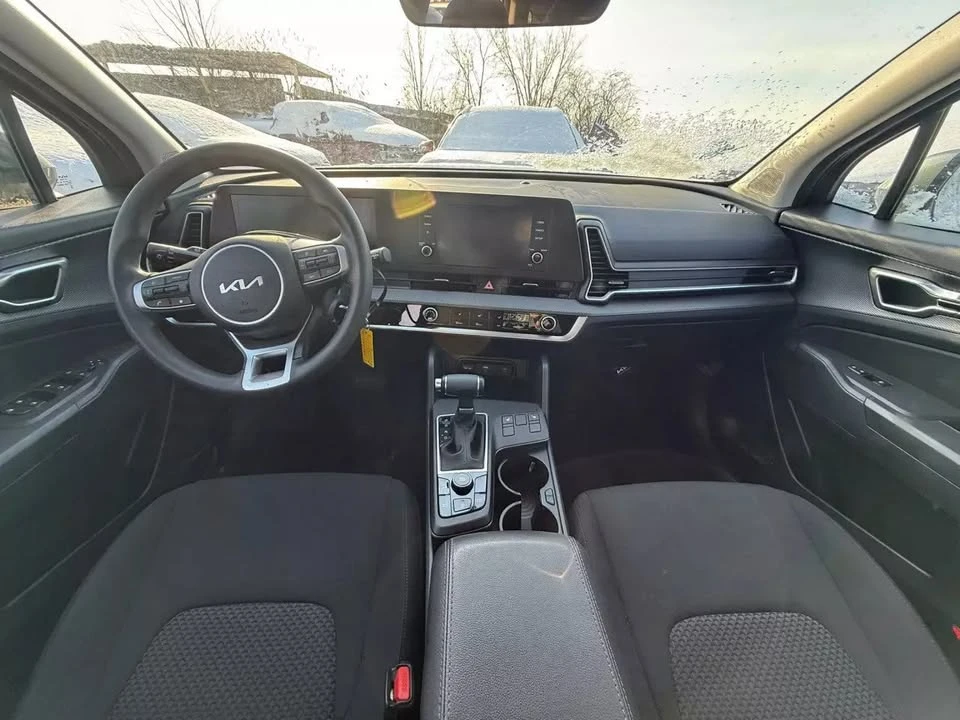 2023 Kia Sportage - Image 7 of 9