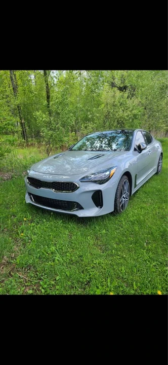 2023 Kia Stinger - Image 2 of 5