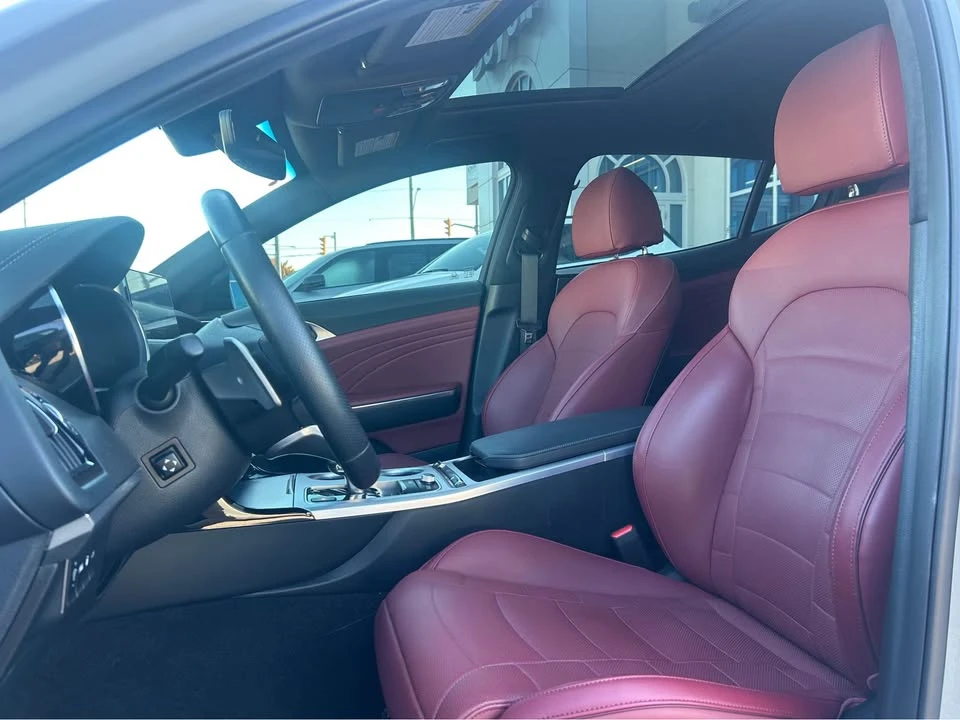 2023 Kia Stinger - Image 12 of 20