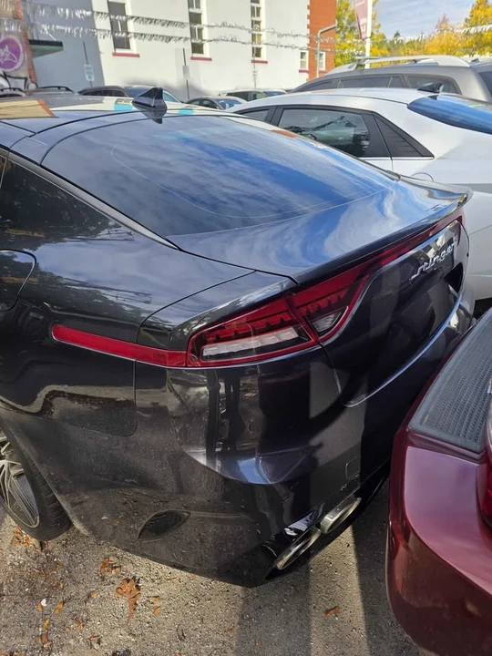 2023 Kia Stinger - Image 3 of 6